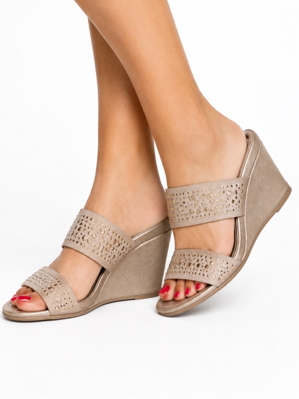 Dressbarn taupe colored wedges